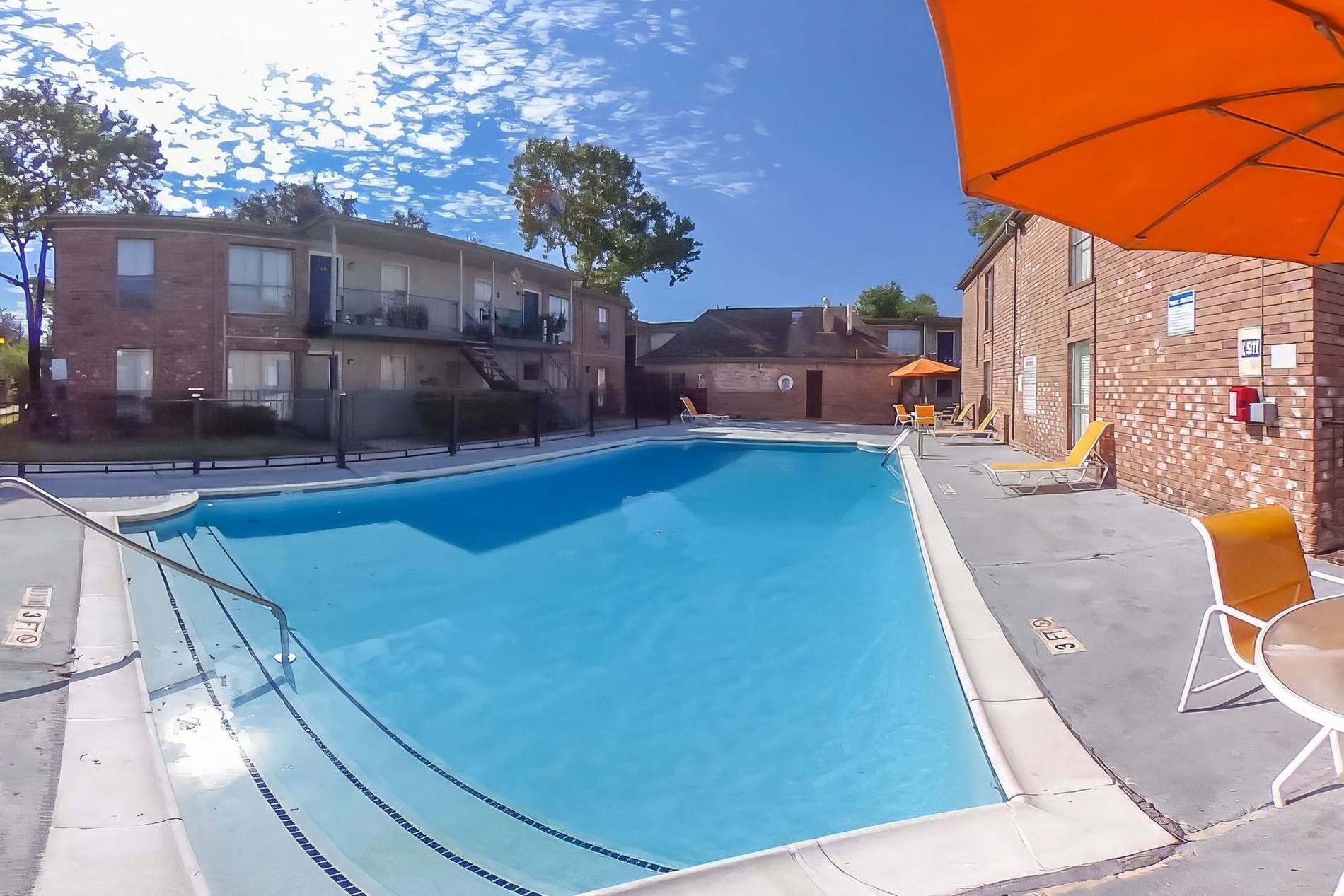 Pool at La Primavera, Houston