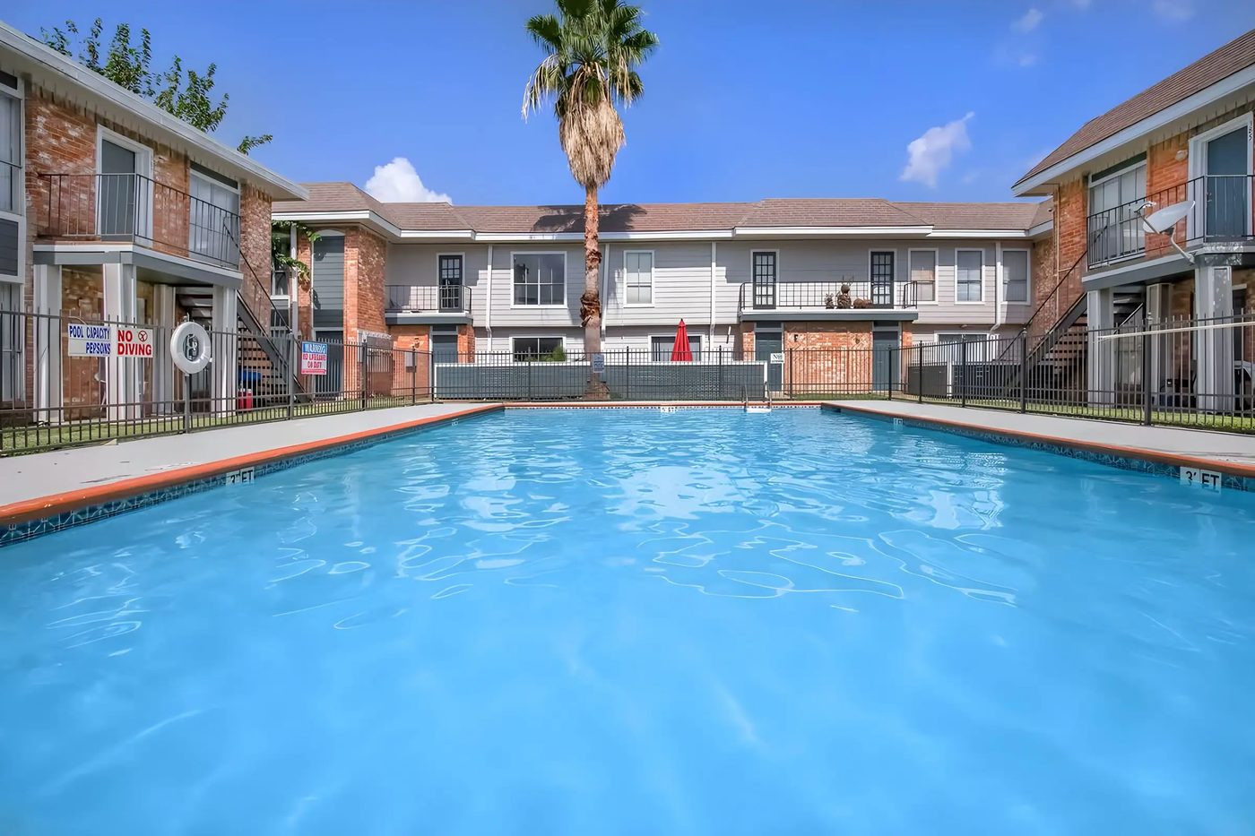Pool at Lakeside Forest, Houston