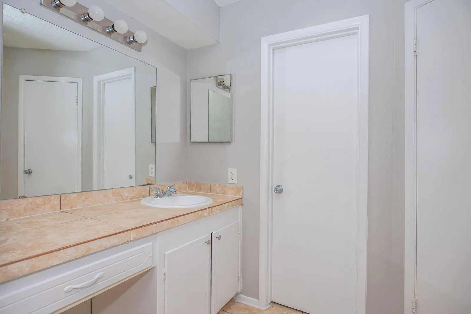 Marina Club — Bathroom