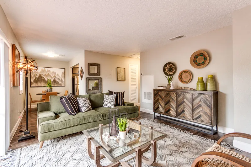 Palmetto at Lakeside — Living room