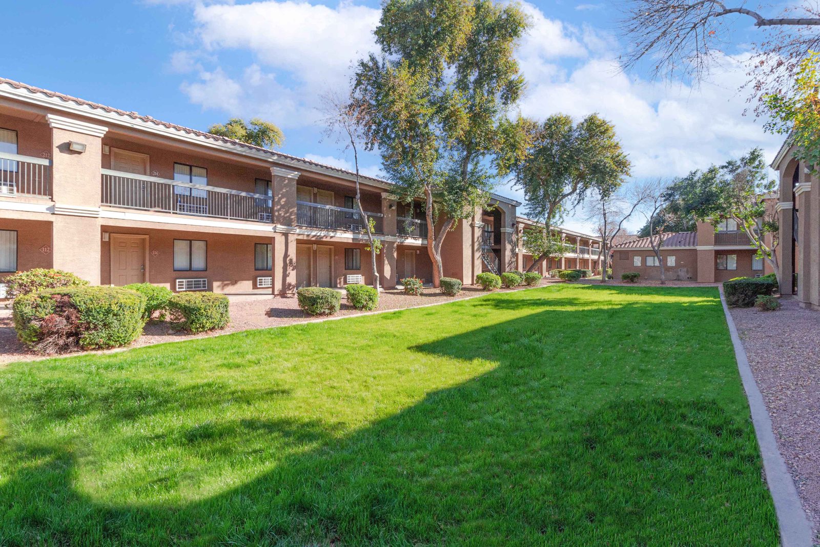 Residence at McDowell — Courtyard lawns