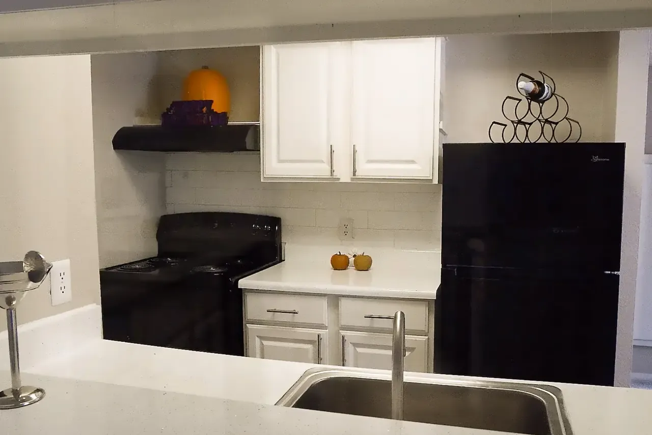 The Marion Apartments — Kitchen