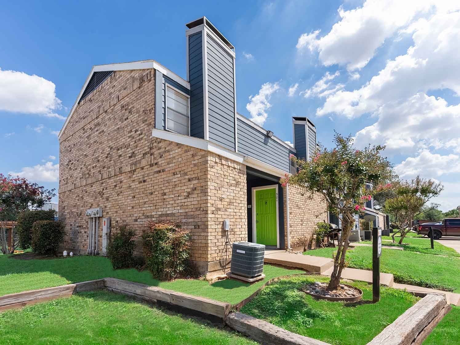 The Preserve at Turtle Creek — Clubhouse and leasing