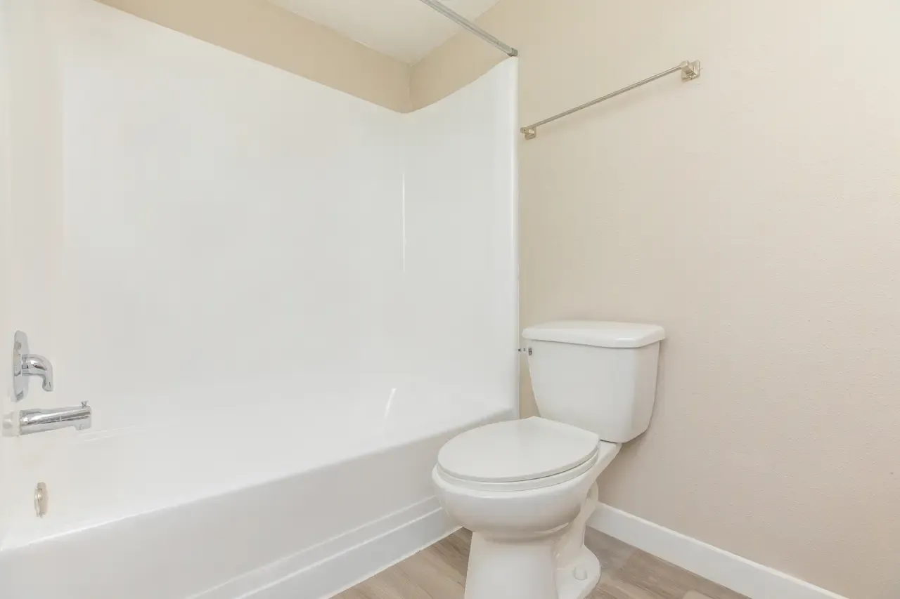 Tides on 51st — Bathroom